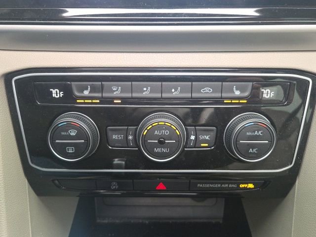 Used 2022 Volkswagen Atlas SEL image 35