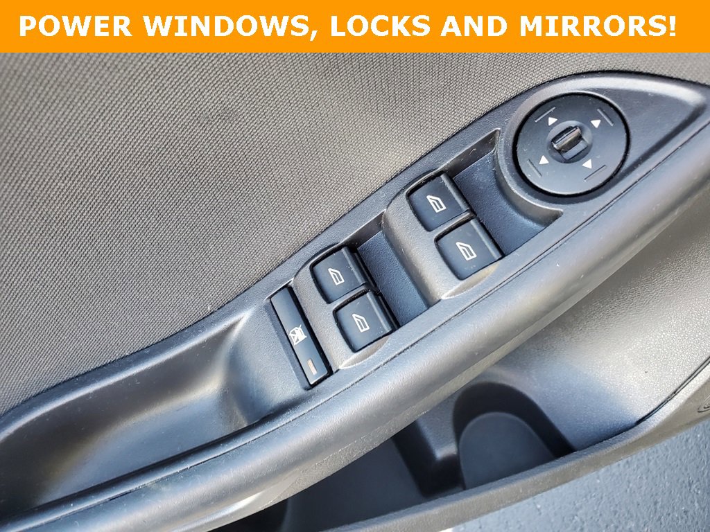 Certified 2016 Ford Focus SE w/ SE Sport Package image 15