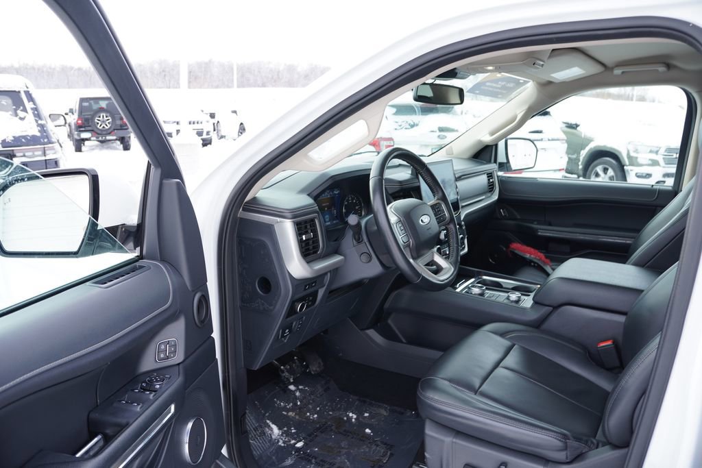 Certified 2024 Ford Expedition Max XLT image 16