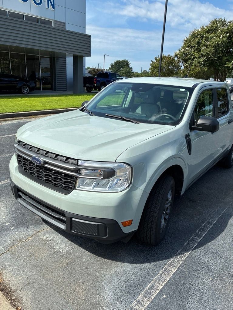 Certified 2022 Ford Maverick XLT FWD image 2
