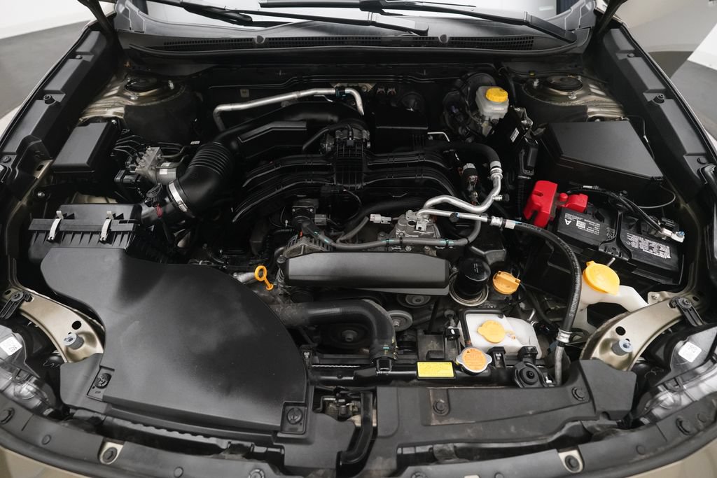 Used 2025 Subaru Outback Limited AWD/4WD image 3