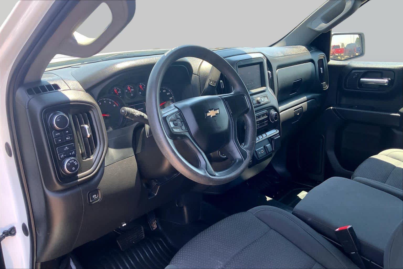 Used 2023 Chevrolet Silverado 1500 W/T w/ WT Value Package AWD/4WD image 18