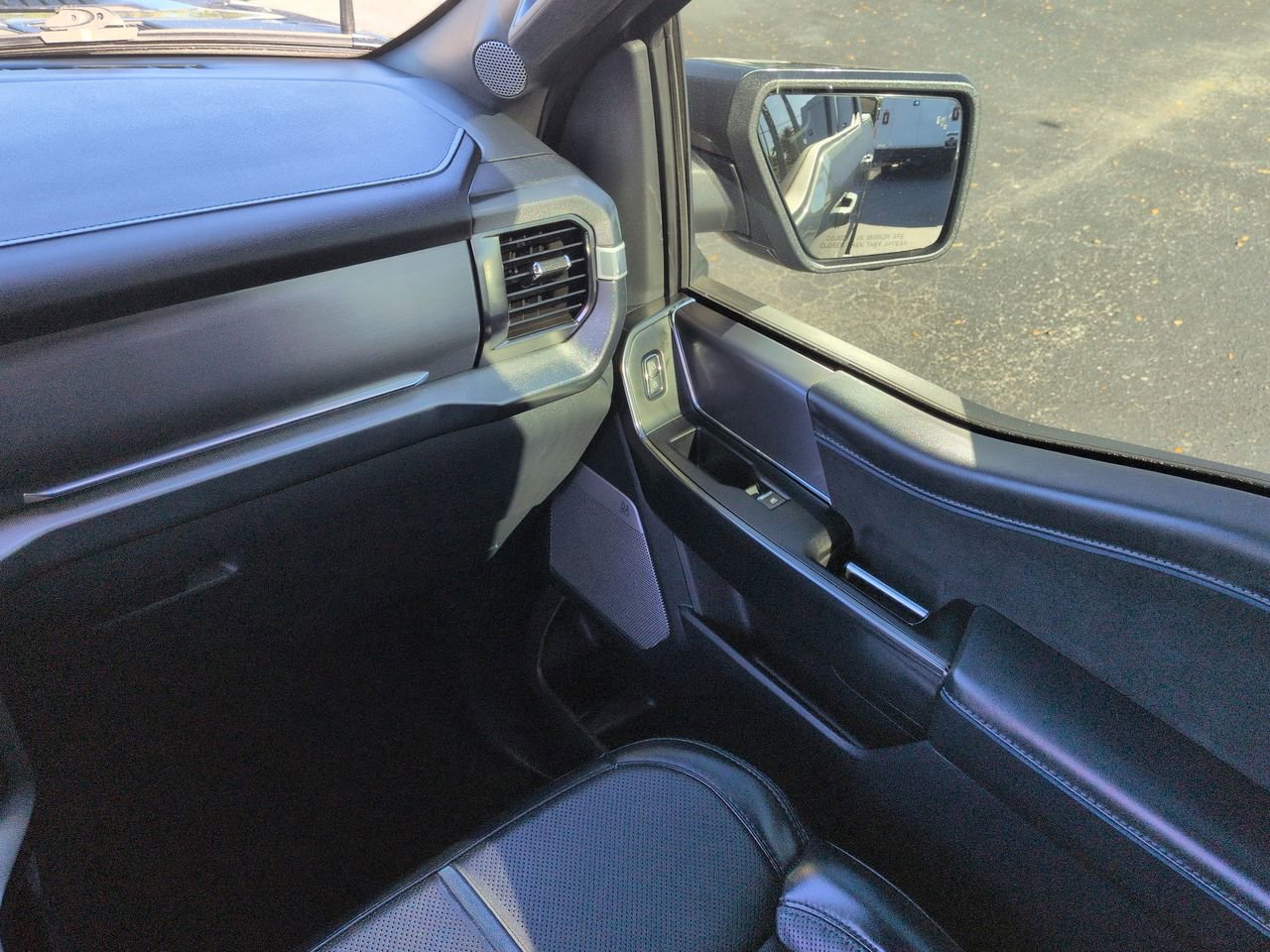 Certified 2024 Ford F150 Platinum AWD/4WD image 17
