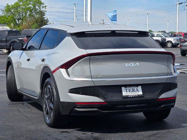 Used 2025 Kia EV6 Light AWD/4WD image 16
