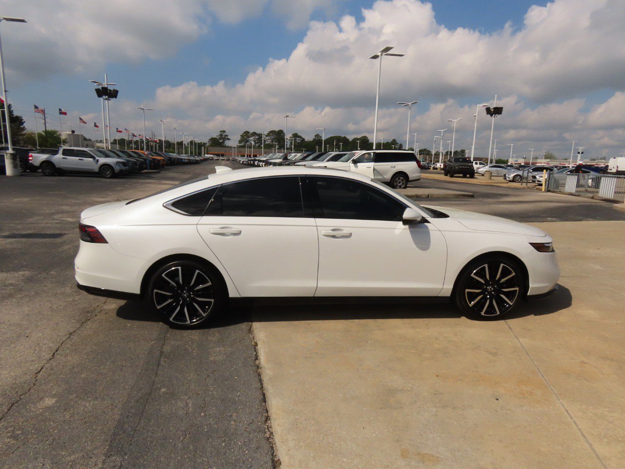 Used 2025 Honda Accord Touring image 6