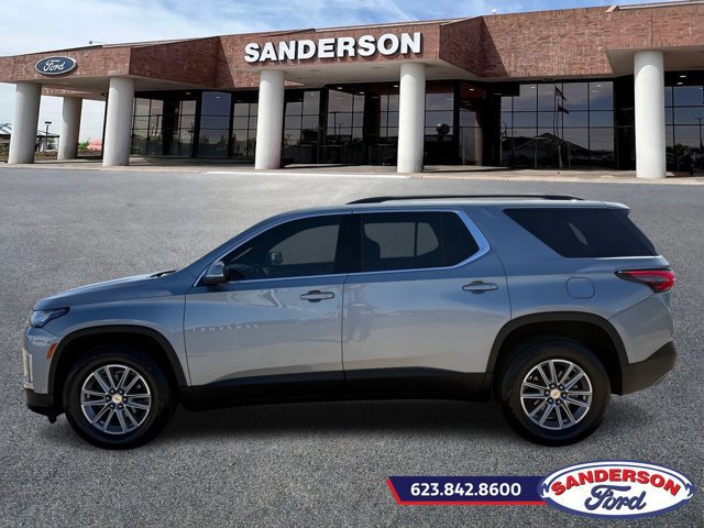 Used 2023 Chevrolet Traverse LT image 2