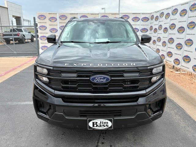 Certified 2025 Ford Expedition Max Active RWD image 3