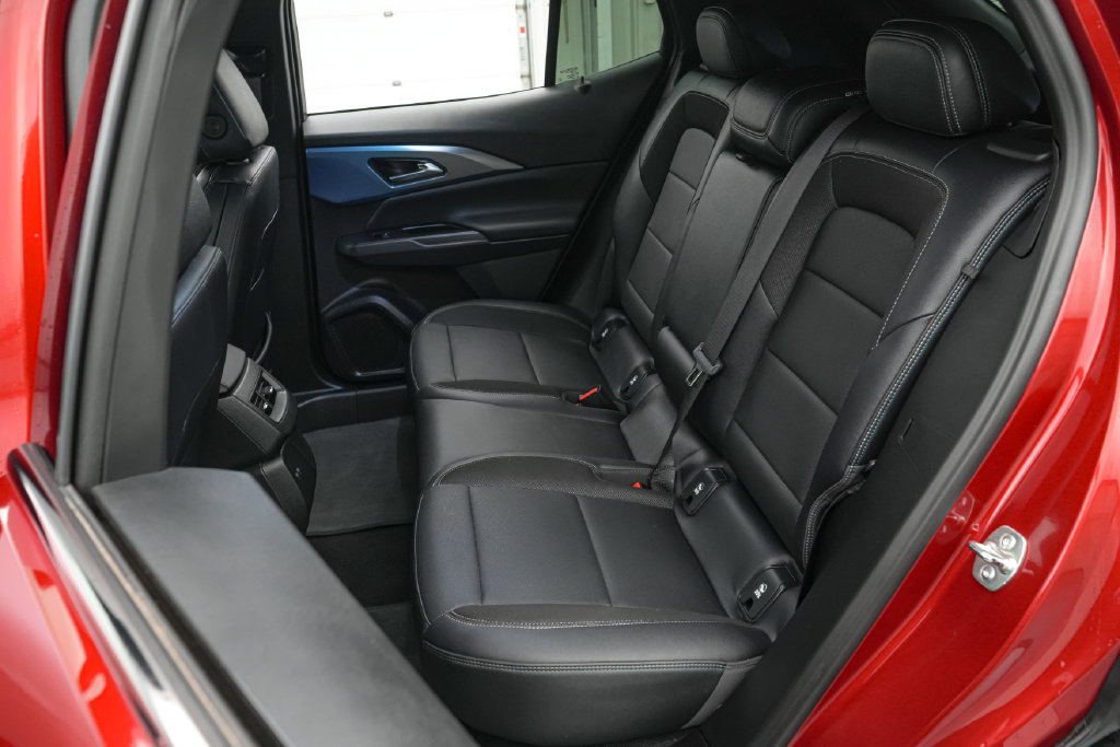 Used 2024 Chevrolet Equinox EV LT FWD image 21