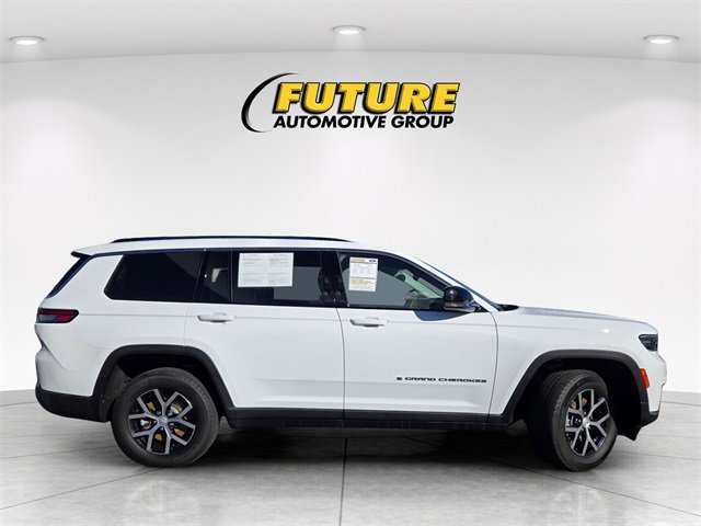 Used 2023 Jeep Grand Cherokee L Limited image 3