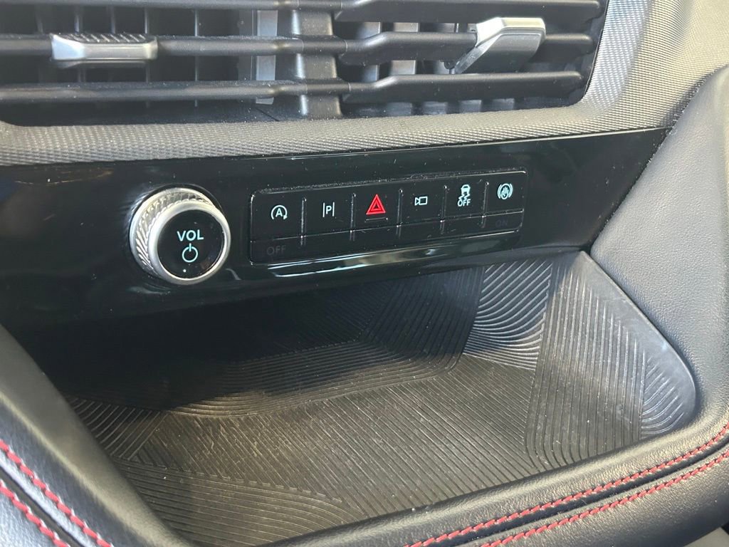 Certified 2025 Ford Explorer ST-Line image 36