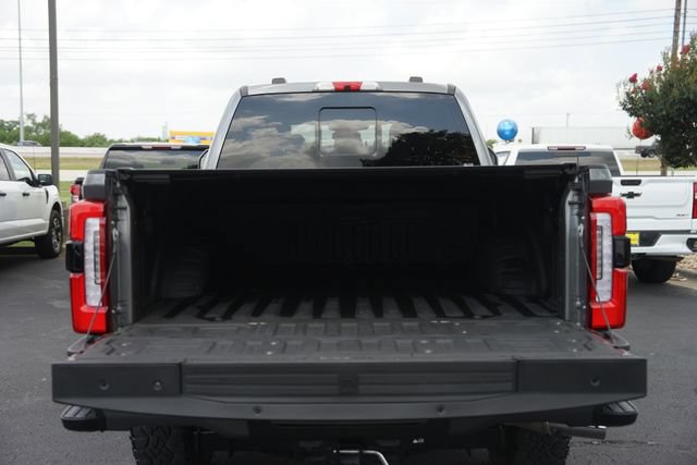 Certified 2023 Ford F250 Platinum w/ Tremor Off-Road Package AWD/4WD image 31