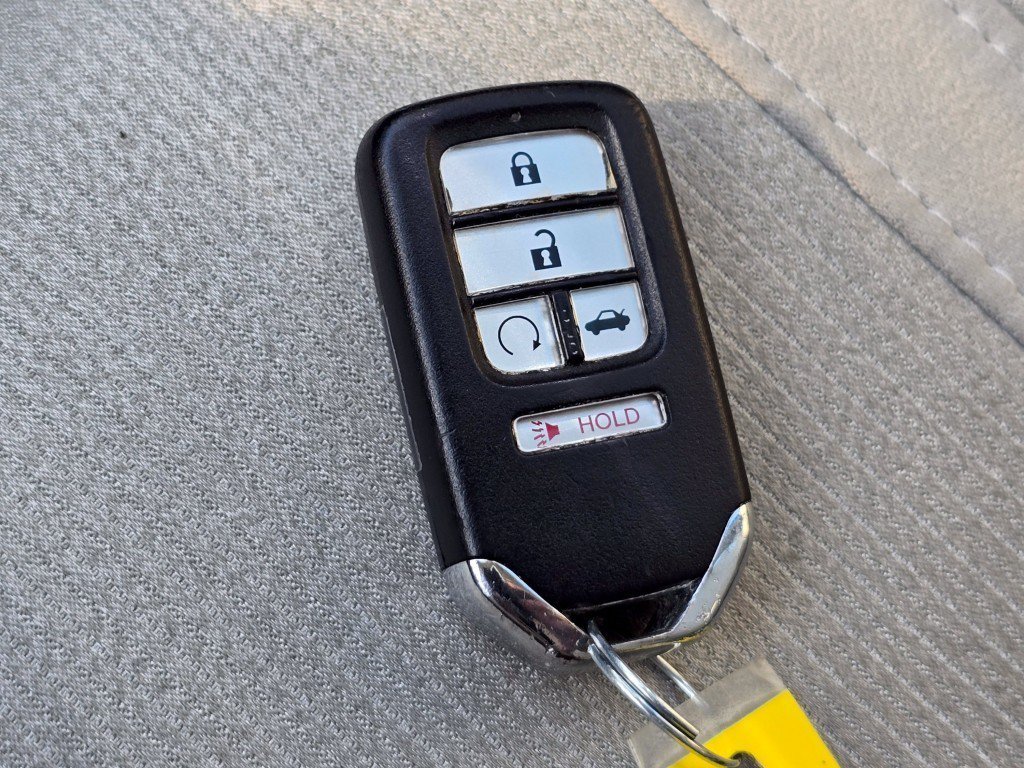 Used 2018 Honda Accord EX image 35