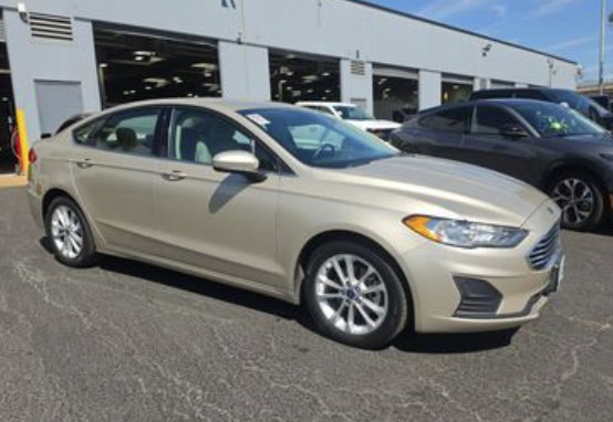Certified 2019 Ford Fusion SE FWD image 1