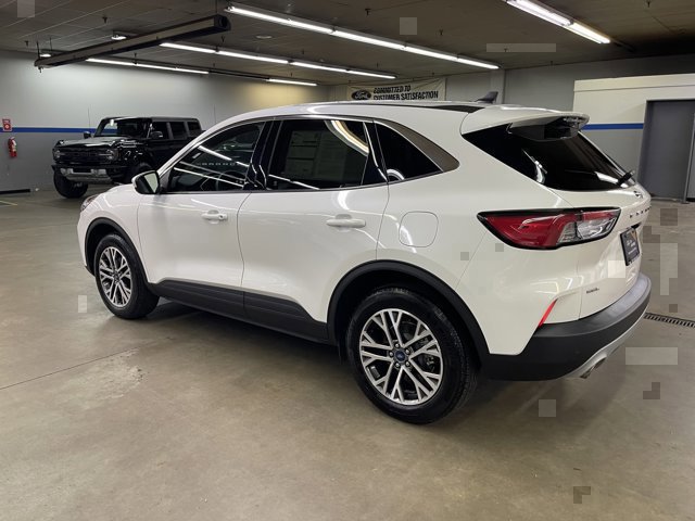 Certified 2022 Ford Escape SEL w/ Technology Package AWD/4WD image 3
