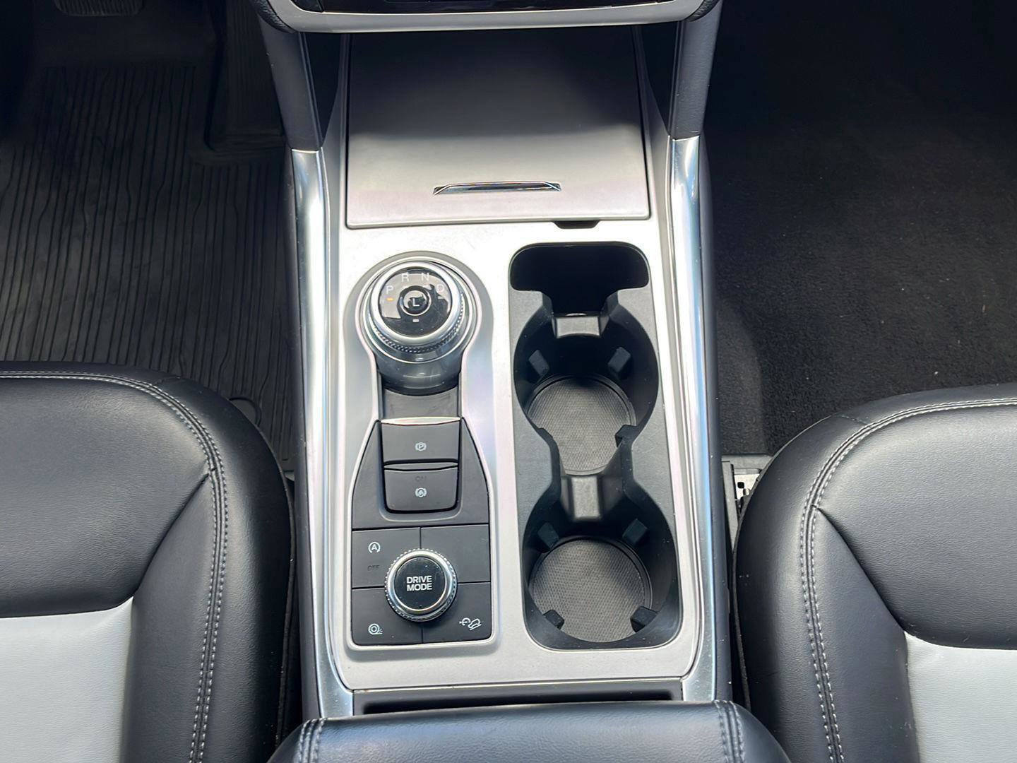 Certified 2023 Ford Explorer XLT w/ Equipment Group 202A image 28