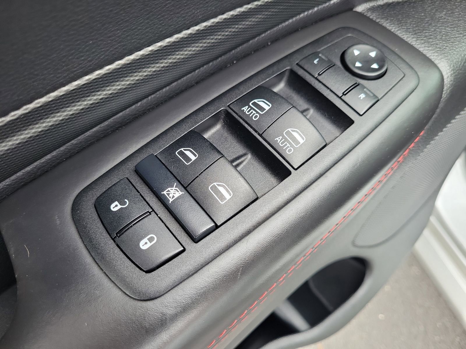 Used 2024 Dodge Durango GT AWD/4WD image 17