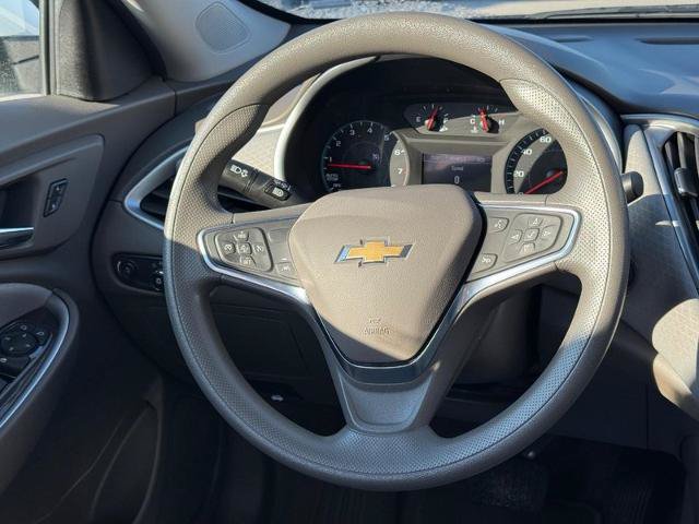 Used 2025 Chevrolet Malibu LT FWD image 11