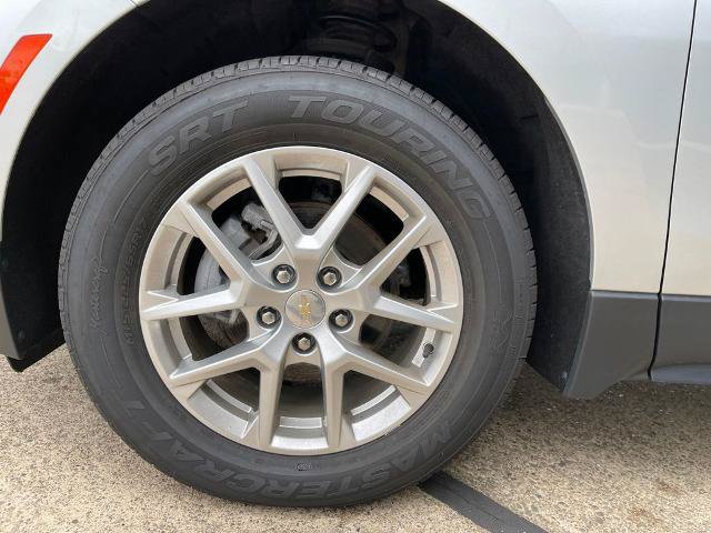 Used 2022 Chevrolet Equinox LT w/ LPO, Floor Liner Package AWD/4WD image 8