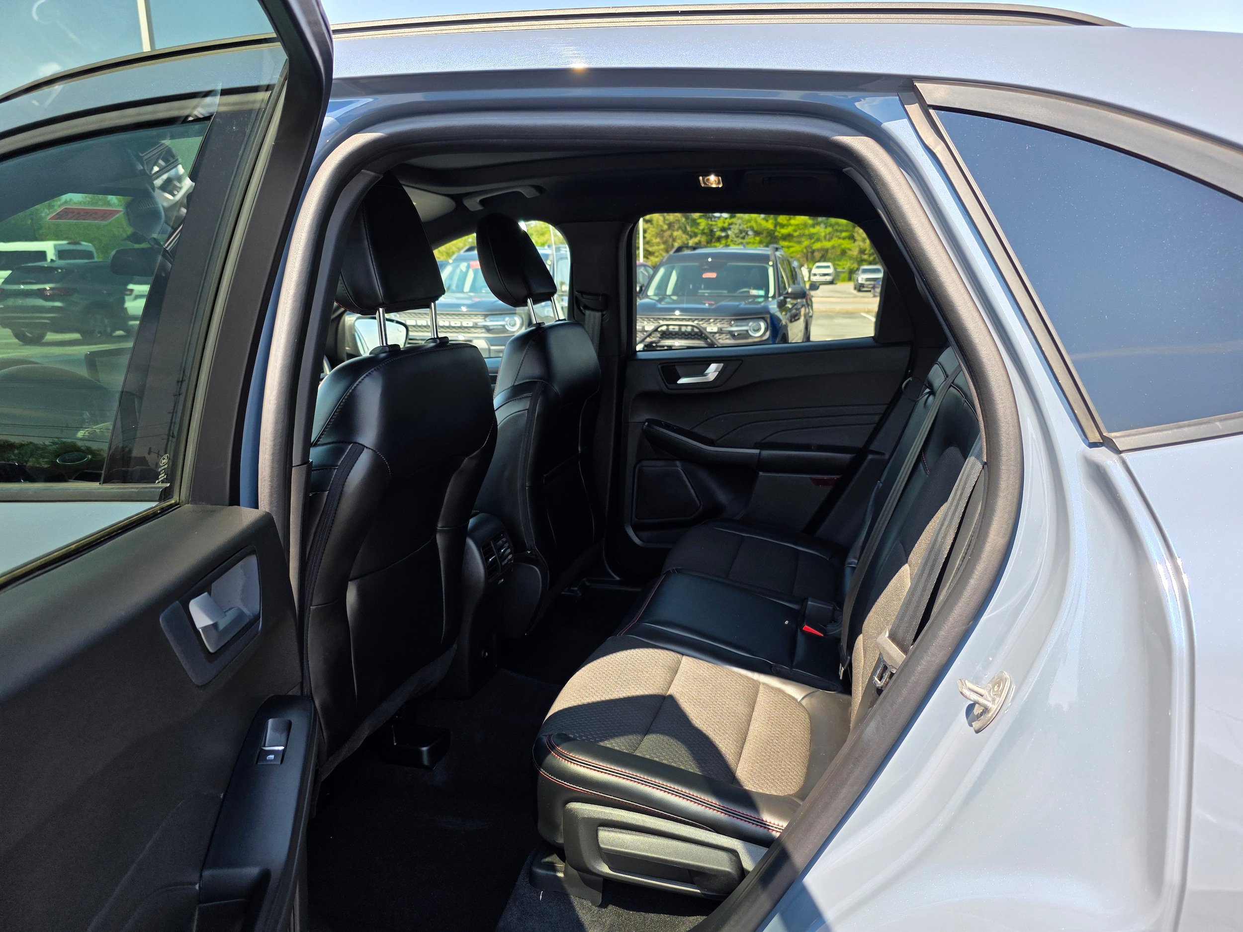 Certified 2023 Ford Escape ST-Line w/ Tech Pack #1 AWD/4WD image 10