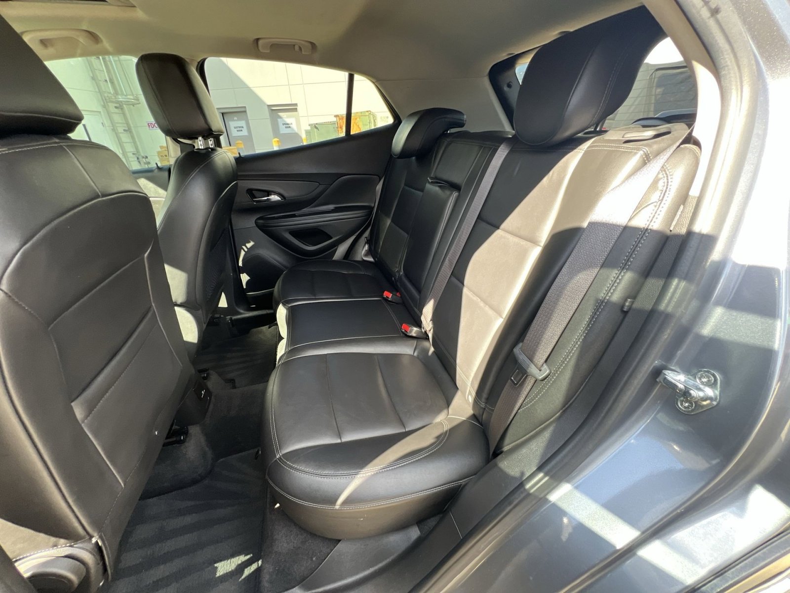Used 2019 Buick Encore Essence w/ Experience Buick Package AWD/4WD image 32