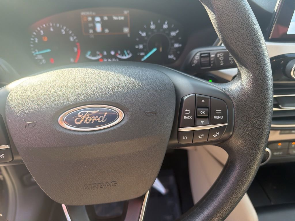 Certified 2021 Ford Escape SE image 21