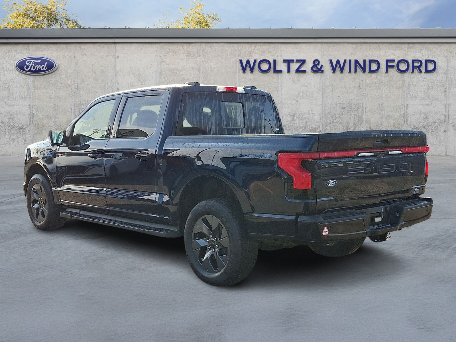 Certified 2025 Ford F150 Lightning Lariat w/ Max Trailer Tow Package AWD/4WD image 4