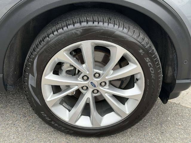 Certified 2023 Ford Explorer Platinum w/ Class IV Trailer Tow Package AWD/4WD image 7