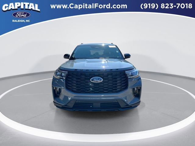 Certified 2025 Ford Explorer ST-Line w/ Premium Package image 9