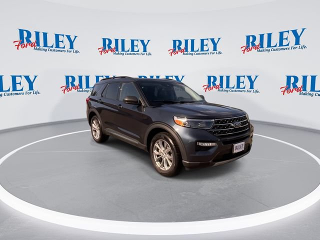 Certified 2023 Ford Explorer XLT w/ Equipment Group 202A AWD/4WD image 4