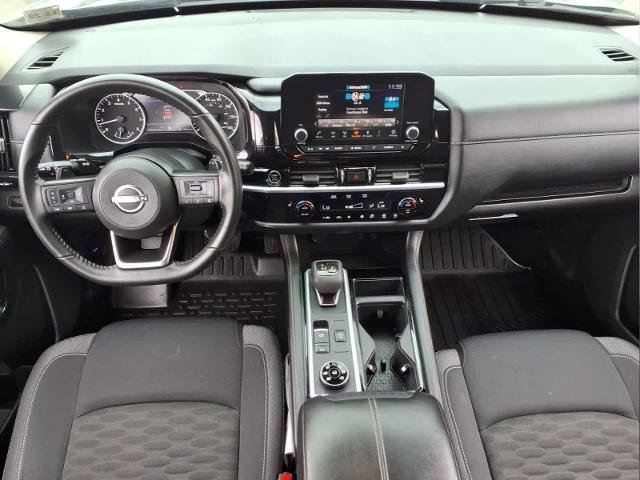 Used 2024 Nissan Pathfinder SV w/ Black Appearance Package AWD/4WD image 36