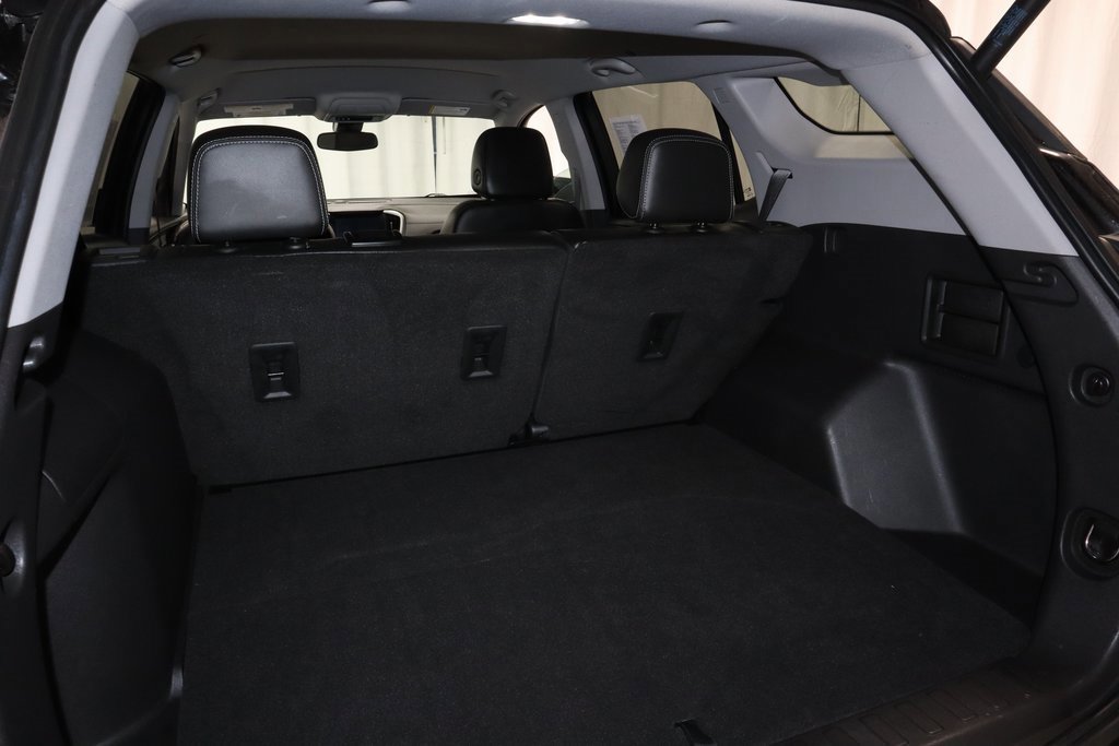 Used 2022 GMC Terrain SLT w/ LPO, Floor Liner Package image 17