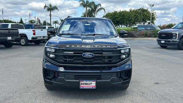 Certified 2025 Ford Expedition Active AWD/4WD image 9