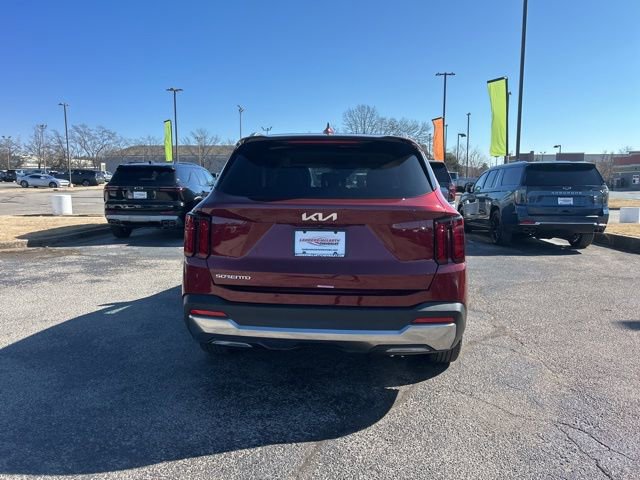 Used 2025 Kia Sorento S FWD image 4
