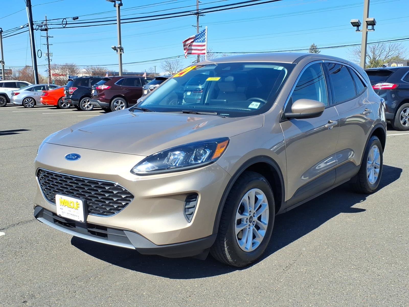 Certified 2021 Ford Escape SE w/ Convenience Package AWD/4WD image 3
