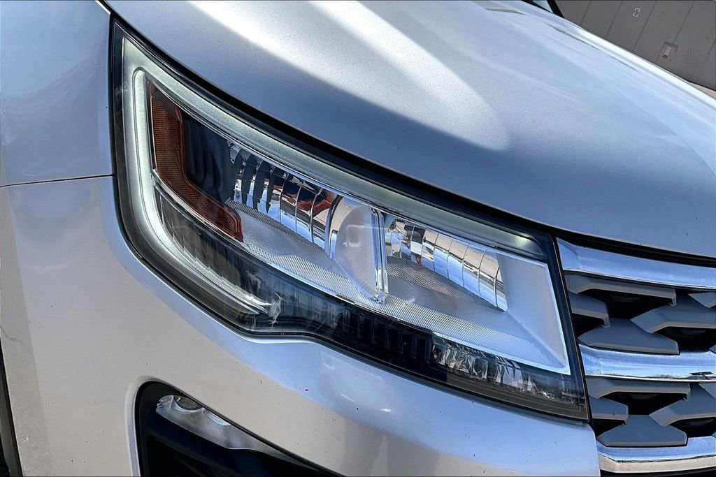 Certified 2019 Ford Explorer Limited w/ Class III Trailer Tow Package image 30