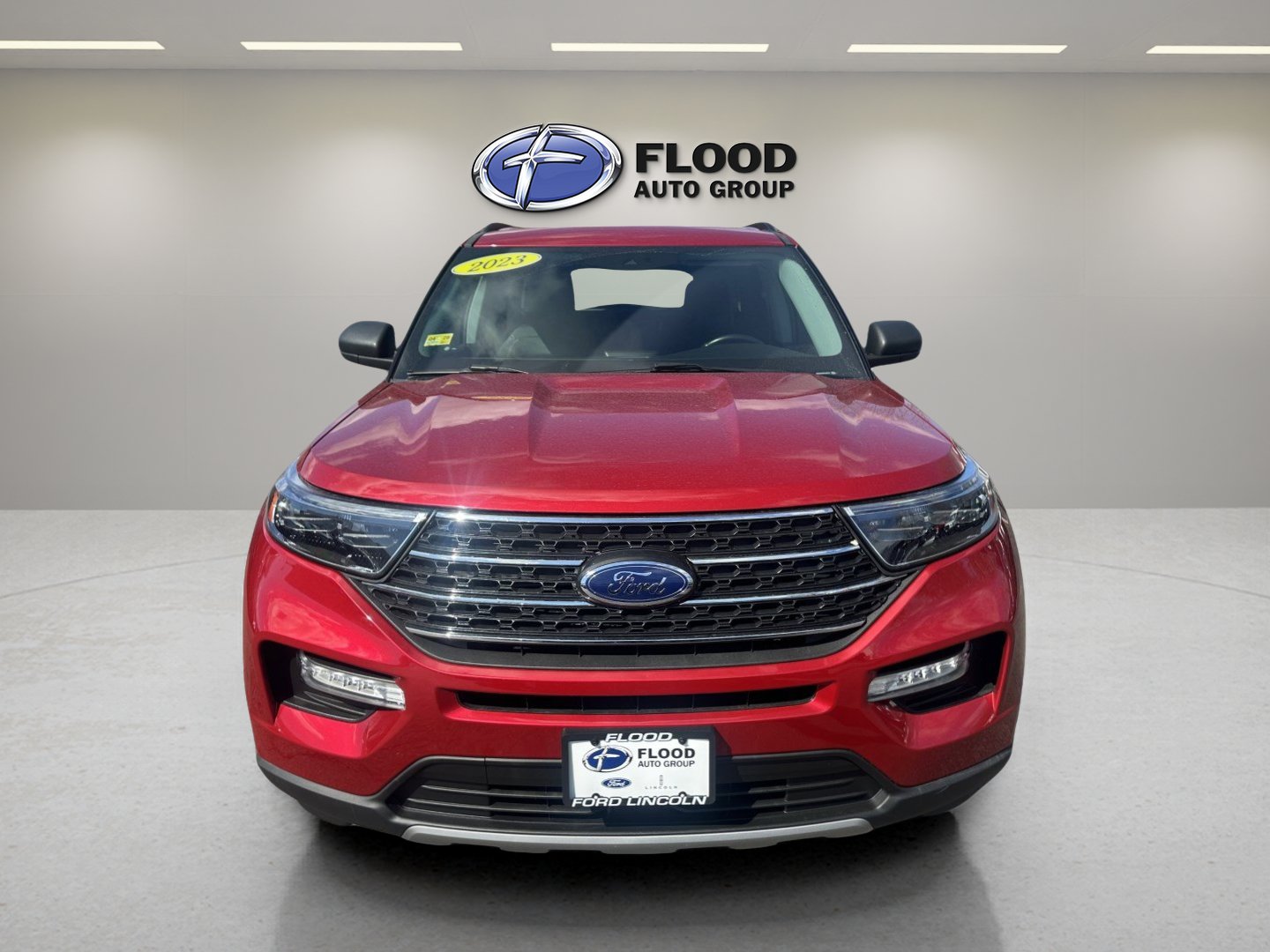 Certified 2023 Ford Explorer XLT w/ Equipment Group 202A AWD/4WD image 2
