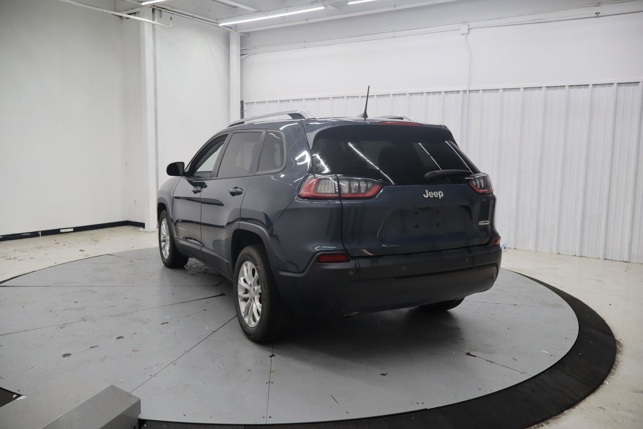 Used 2020 Jeep Cherokee Latitude image 9