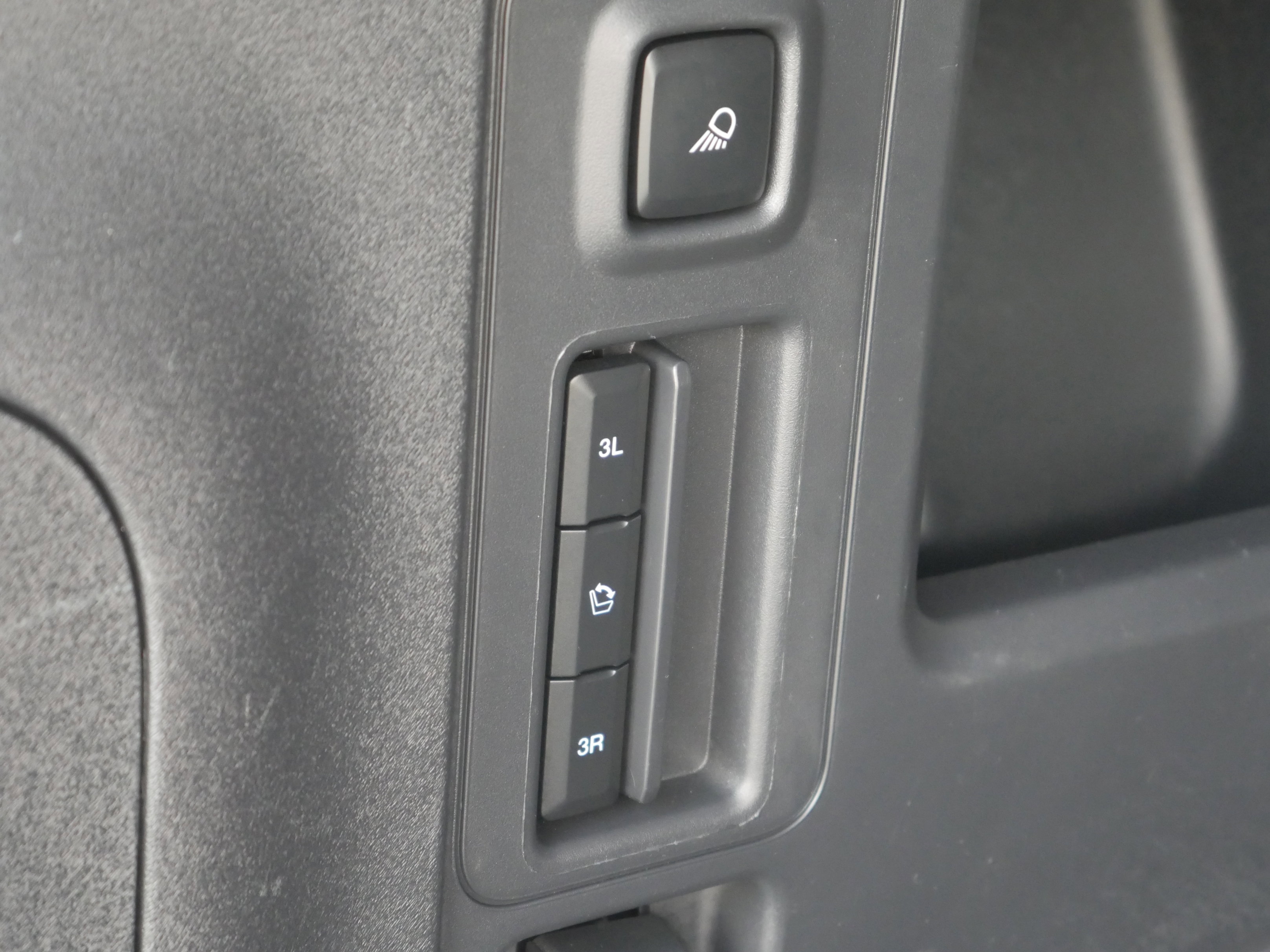 Certified 2025 Ford Expedition Active image 26