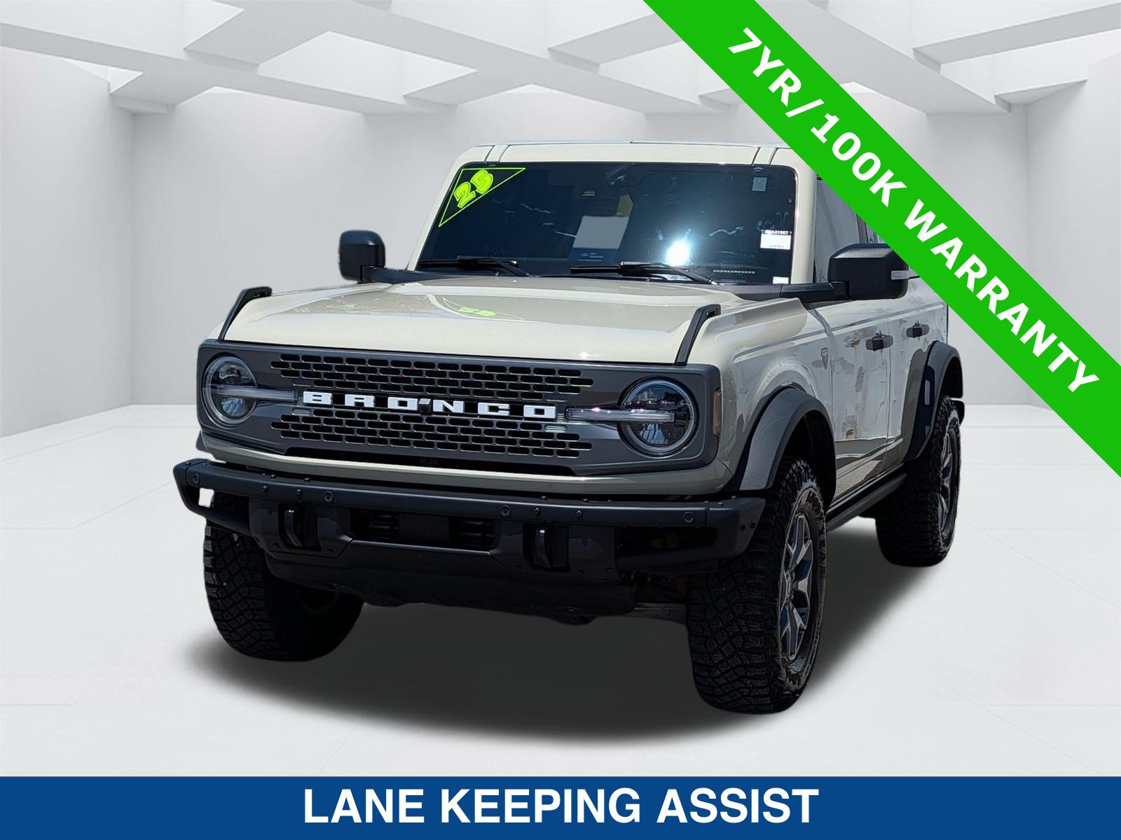 Certified 2025 Ford Bronco Badlands AWD/4WD image 8