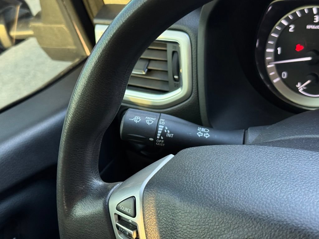 Used 2018 Nissan Titan SV AWD/4WD image 26