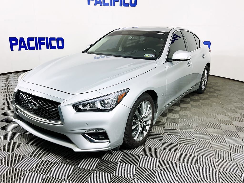 Used 2019 INFINITI Q50 Luxe w/ Essential Package (3.0T Luxe) AWD/4WD image 4