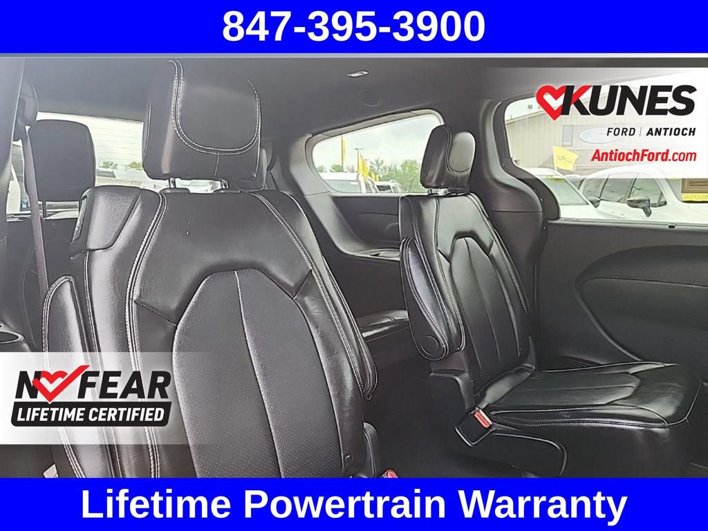 Used 2025 Chrysler Pacifica Select FWD image 49
