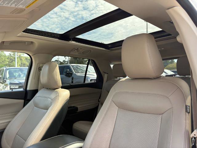 Certified 2020 Ford Explorer Limited w/ Class III Trailer Tow Package image 17