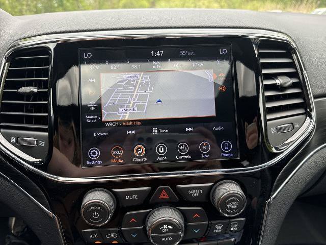 Used 2019 Jeep Grand Cherokee Limited AWD/4WD image 16