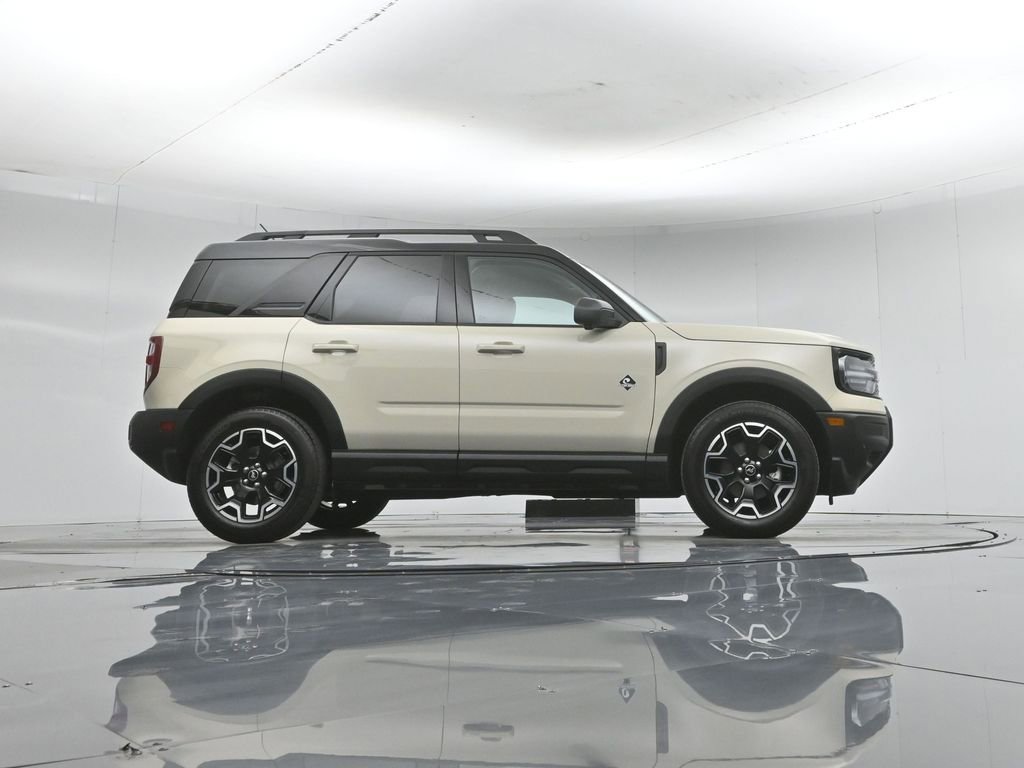 Certified 2025 Ford Bronco Sport Outer Banks w/ Outer Banks Tech Package+ AWD/4WD image 50