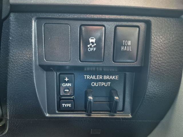 Used 2017 Toyota Tundra SR5 w/ SR5 Upgrade Package AWD/4WD image 25