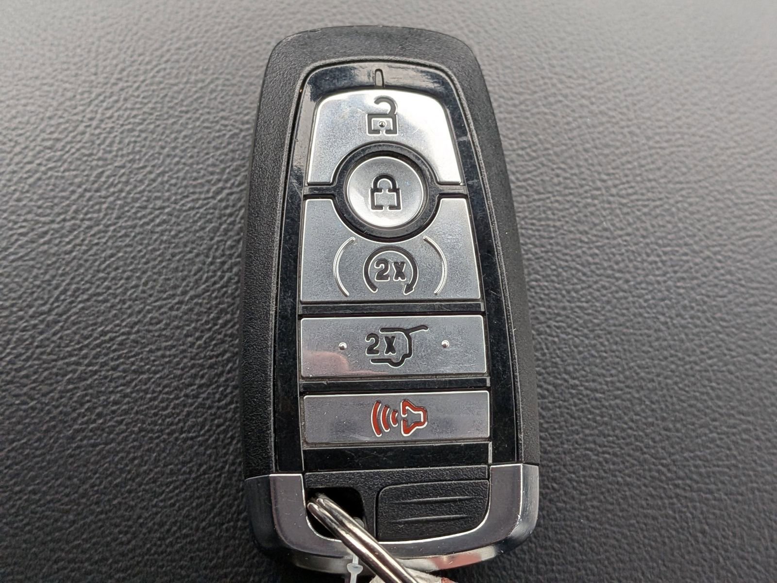 Certified 2023 Ford Explorer XLT w/ Equipment Group 202A image 33