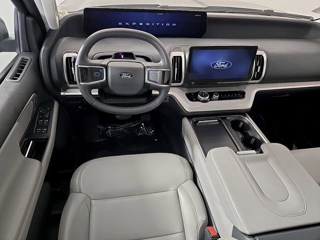 Certified 2025 Ford Expedition Active RWD image 12