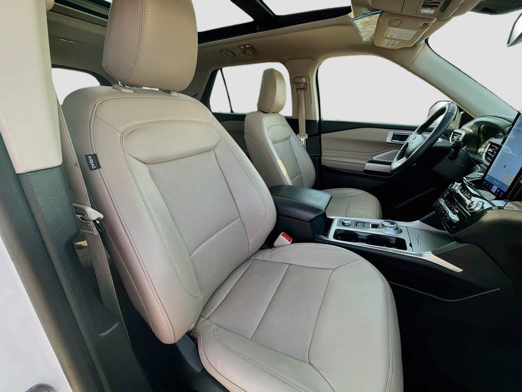 Certified 2023 Ford Explorer Limited w/ Limited Technology Package AWD/4WD image 33