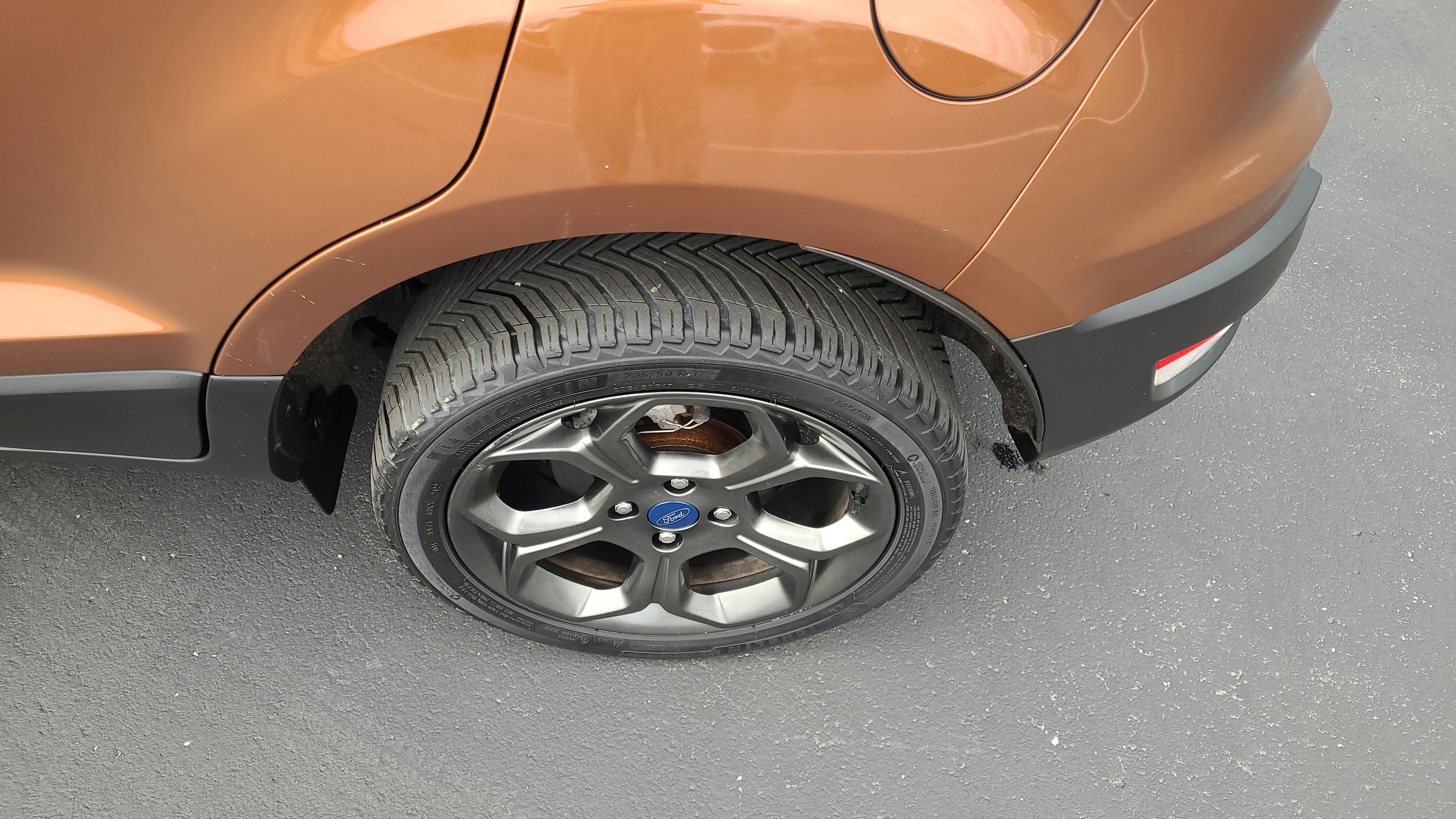 Certified 2018 Ford EcoSport SES image 27